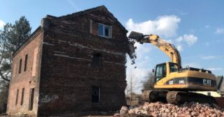 Демонтаж кирпичного дома Великие Луки, цена от 2963 руб.