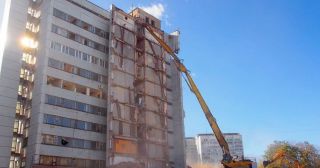 Демонтаж многоэтажного дома Великие Луки, цена от 3691 руб.